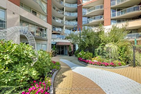 Photo 2 at 201 - 550 Queens Quay W, Waterfront Communities C1, Toronto