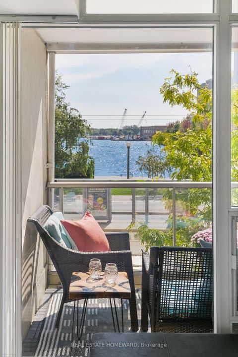 Photo 20 at 201 - 550 Queens Quay W, Waterfront Communities C1, Toronto