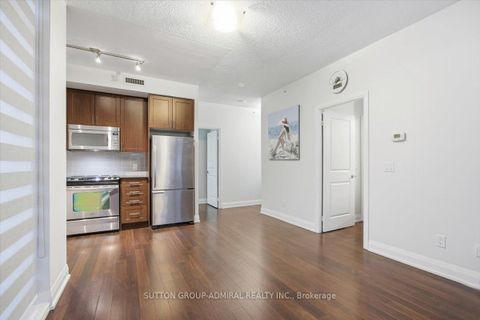 Photo 7 at 204 - 95 North Park Road, Beverley Glen, Vaughan