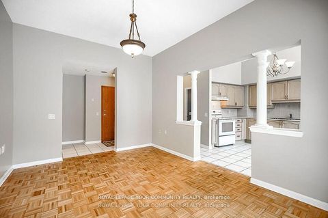 Photo 11 at 109 - 2502 Rutherford Road, Maple, Vaughan