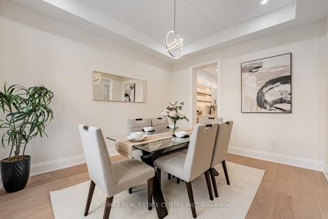 Photo 4 at 368 WEIGHTON Drive, WO West, Oakville