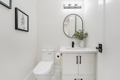 Photo 6 at 368 WEIGHTON Drive, WO West, Oakville