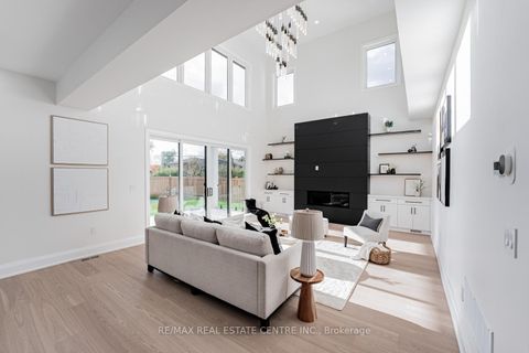 Photo 11 at 368 WEIGHTON Drive, WO West, Oakville