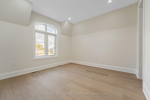 Photo 20 at 368 WEIGHTON Drive, WO West, Oakville