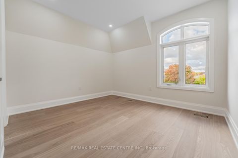 Photo 26 at 368 WEIGHTON Drive, WO West, Oakville