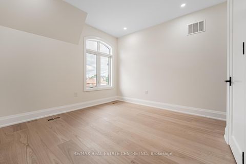 Photo 27 at 368 WEIGHTON Drive, WO West, Oakville