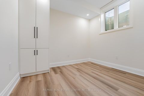 Photo 37 at 368 WEIGHTON Drive, WO West, Oakville