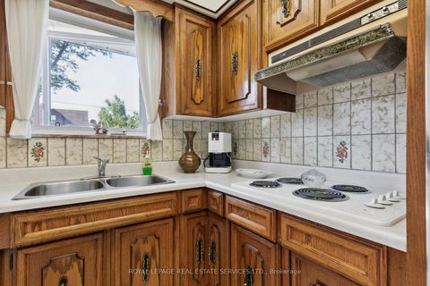 Photo 22 at 28 Cornelius Parkway, Maple Leaf, Toronto