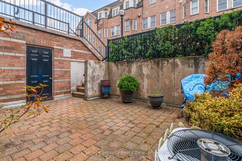 Photo 1 at 137 - 760 Lawrence Avenue W, Glen Park, Toronto