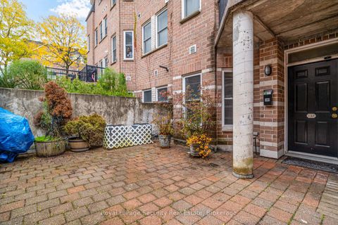 Photo 3 at 137 - 760 Lawrence Avenue W, Glen Park, Toronto