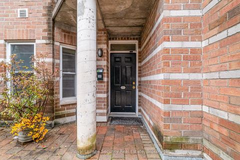Photo 4 at 137 - 760 Lawrence Avenue W, Glen Park, Toronto