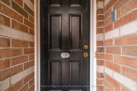 Photo 5 at 137 - 760 Lawrence Avenue W, Glen Park, Toronto