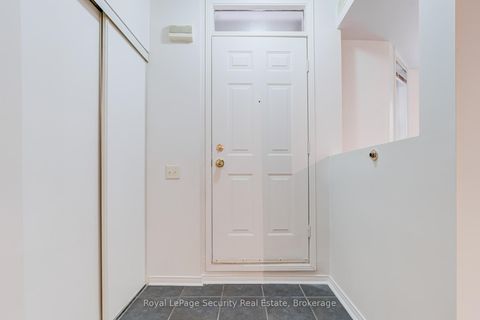 Photo 6 at 137 - 760 Lawrence Avenue W, Glen Park, Toronto