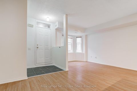 Photo 8 at 137 - 760 Lawrence Avenue W, Glen Park, Toronto