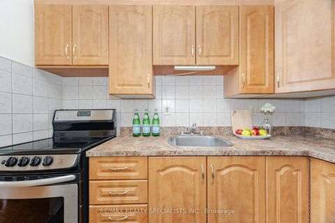 Photo 11 at 206 - 3625 Lake Shore Boulevard, Long Branch, Toronto