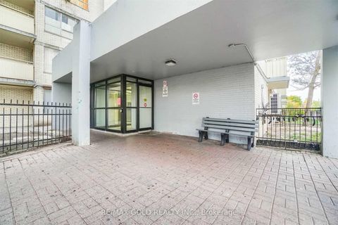 Photo 1 at 513 - 340 Dixon Road, The Westway, Toronto