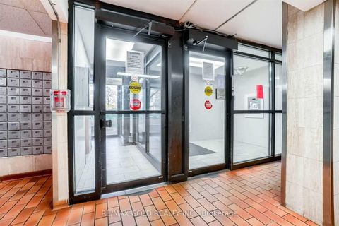 Photo 2 at 513 - 340 Dixon Road, The Westway, Toronto