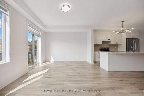 Photo 17 at 133 Rattenbury Road, Patterson, Vaughan