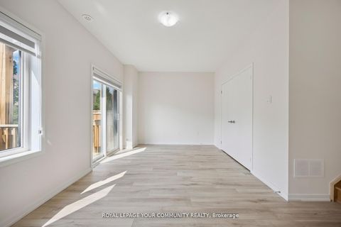 Photo 33 at 133 Rattenbury Road, Patterson, Vaughan