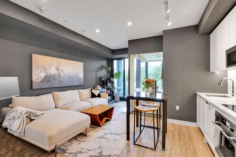 Photo 2 at 505 - 250 Lawrence Avenue, Lawrence Park North, Toronto