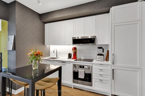 Photo 5 at 505 - 250 Lawrence Avenue, Lawrence Park North, Toronto