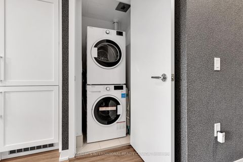 Photo 12 at 505 - 250 Lawrence Avenue, Lawrence Park North, Toronto