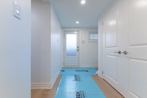 Photo 29 at 286 Waterloo Avenue S, Bathurst Manor, Toronto