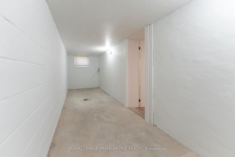 Photo 31 at 286 Waterloo Avenue S, Bathurst Manor, Toronto