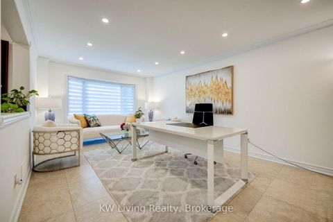 Photo 5 at 48 Brookshill Crescent, Bayview Hill, Richmond Hill