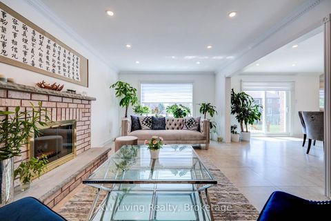 Photo 10 at 48 Brookshill Crescent, Bayview Hill, Richmond Hill