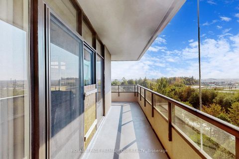 Photo 31 at 606 - 9235 Jane Street, Maple, Vaughan