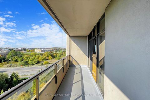 Photo 32 at 606 - 9235 Jane Street, Maple, Vaughan