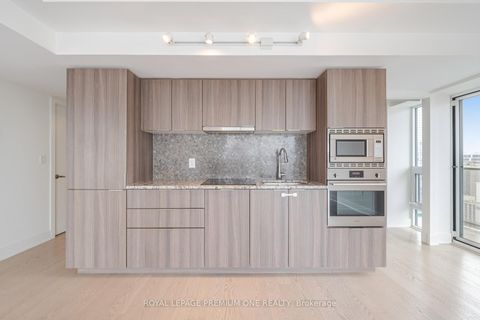 Photo 14 at 2607 - 955 Bay Street, Bay Street Corridor, Toronto