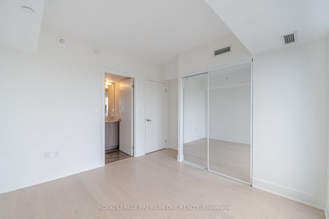 Photo 18 at 2607 - 955 Bay Street, Bay Street Corridor, Toronto