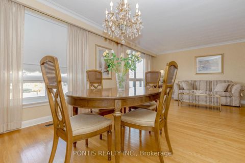 Photo 20 at 27 DIANA Drive, CFB, Toronto