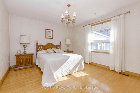 Photo 26 at 27 DIANA Drive, CFB, Toronto