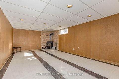 Photo 43 at 27 DIANA Drive, CFB, Toronto