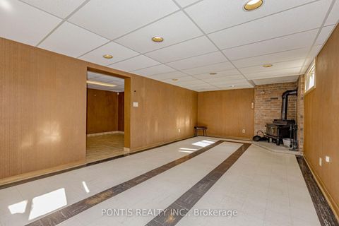 Photo 44 at 27 DIANA Drive, CFB, Toronto