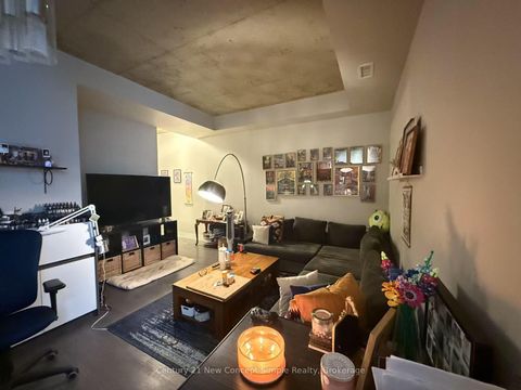 Photo 1 at 305 - 399 Adelaide Street W, Waterfront Communities C1, Toronto