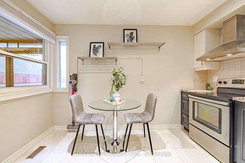 Photo 9 at 7 Steepleview Crescent, North Richvale, Richmond Hill