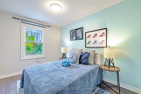 Photo 14 at 7 Steepleview Crescent, North Richvale, Richmond Hill