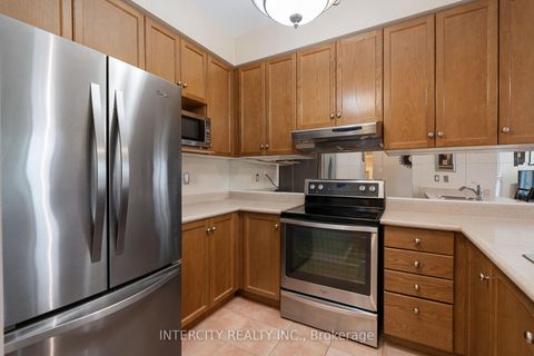 Photo 13 at 17 - 15 Pottery Place, East Woodbridge, Vaughan