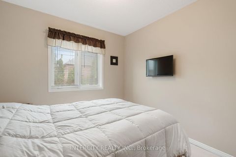 Photo 27 at 17 - 15 Pottery Place, East Woodbridge, Vaughan