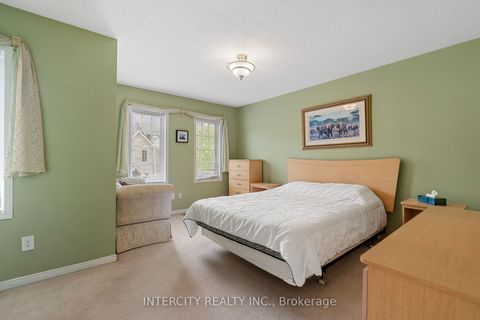 Photo 30 at 17 - 15 Pottery Place, East Woodbridge, Vaughan