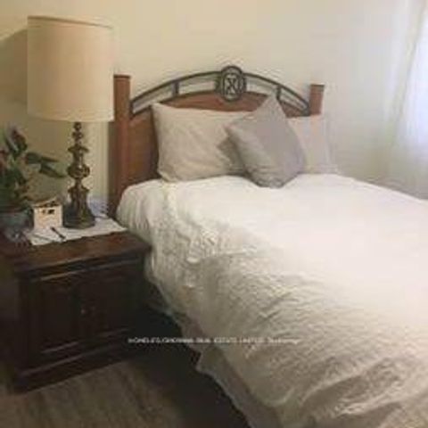 Photo 16 at 313 Murray Ross Parkway, York University Heights, Toronto