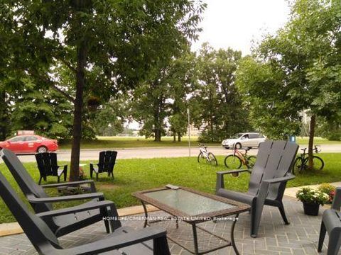 Photo 31 at 313 Murray Ross Parkway, York University Heights, Toronto