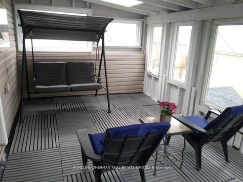 Photo 32 at 313 Murray Ross Parkway, York University Heights, Toronto