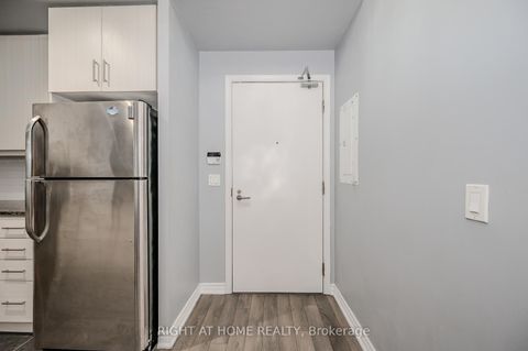 Photo 3 at 917 - 15 James Finlay Way, CFB, Toronto