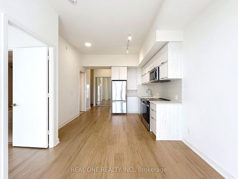 Photo 3 at 817 - 10 Deerlick Court, Donalda, Toronto