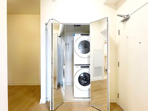 Photo 5 at 817 - 10 Deerlick Court, Donalda, Toronto